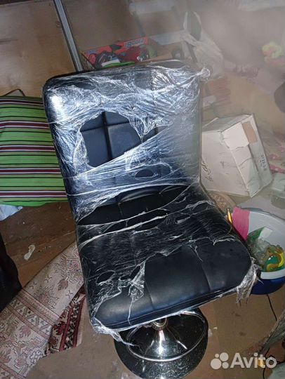 Барный стол и стулья бу