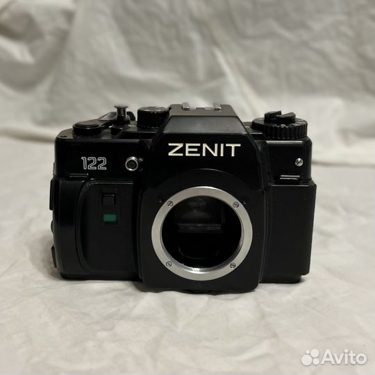 Плёночный фотоаппарат Зенит 122
