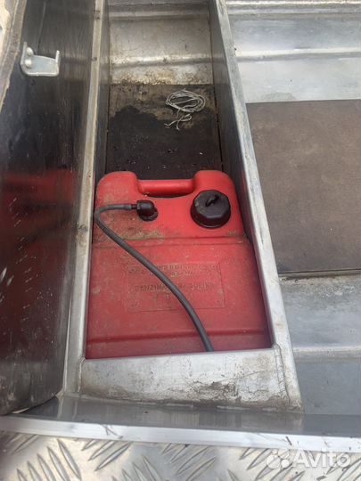 Алюминевая моторная лодка