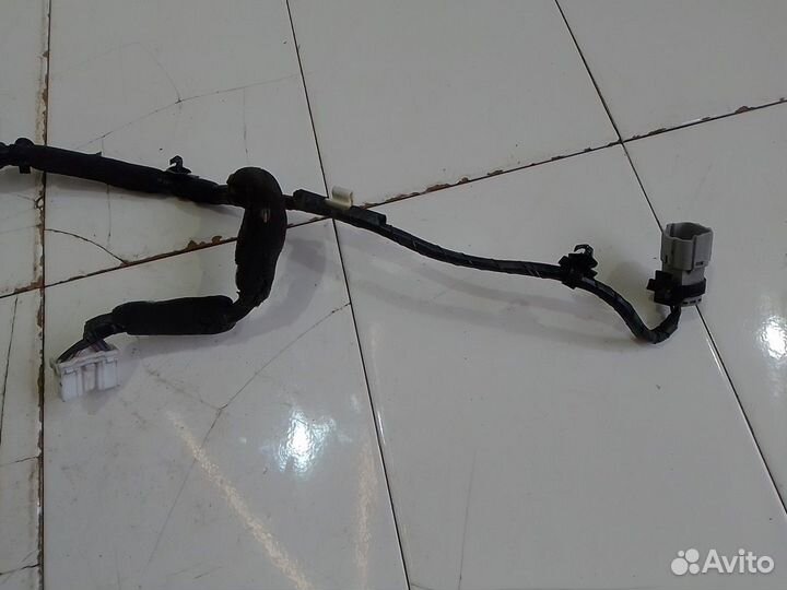 Электропроводка двери передней левой