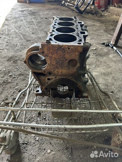 Блок двигателя ваз 2111 голый