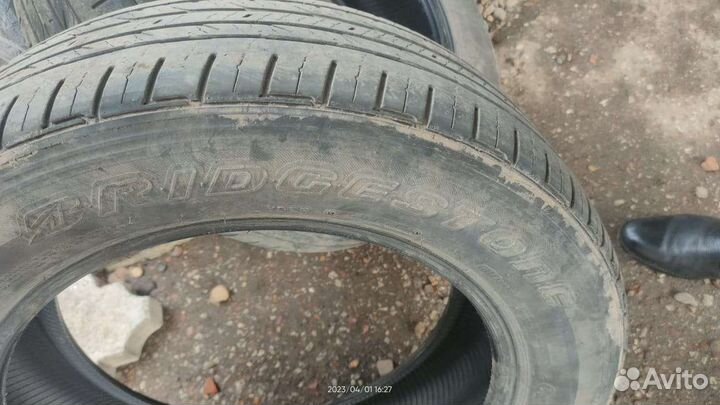 Bridgestone Dueler H/T 215/60 R17