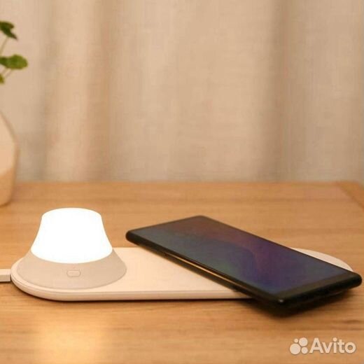 Xiaomi Yeelight Wireless Charging Night Light