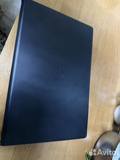 Ноутбук Dell vostro 3520
