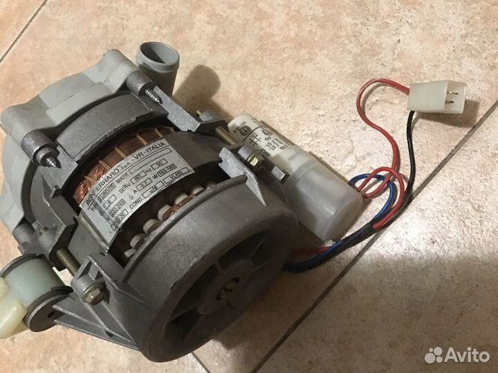 Циркуляционный насос Аристон