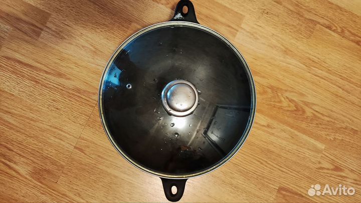 Чугунная сковорода