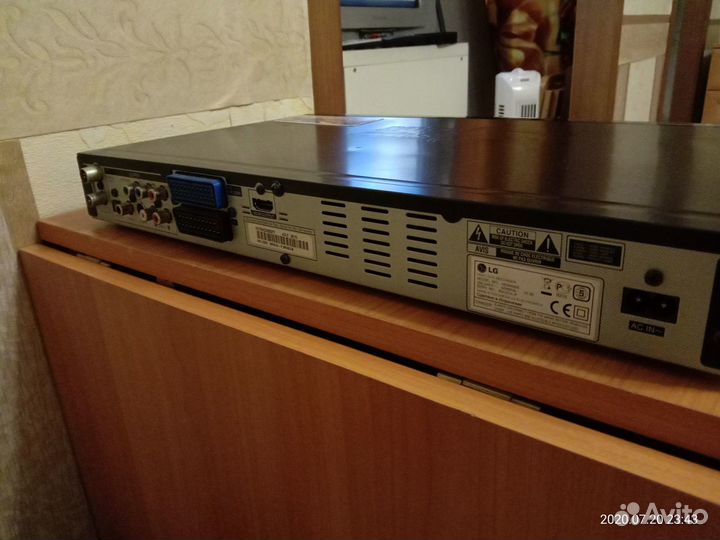 DVD/HDD-рекордер LG hdrk-888