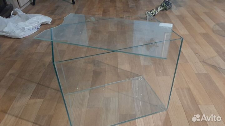 3 аквариума и 1 клетка