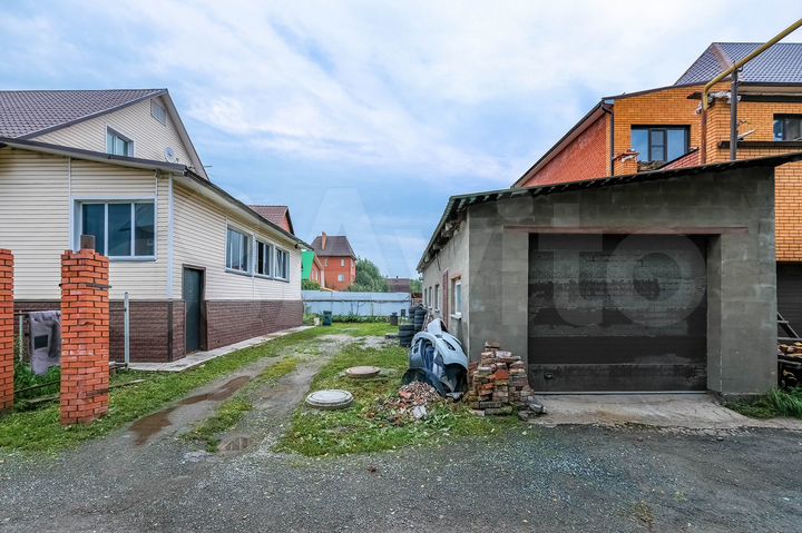 Коттедж 360 м² на участке 8 сот.