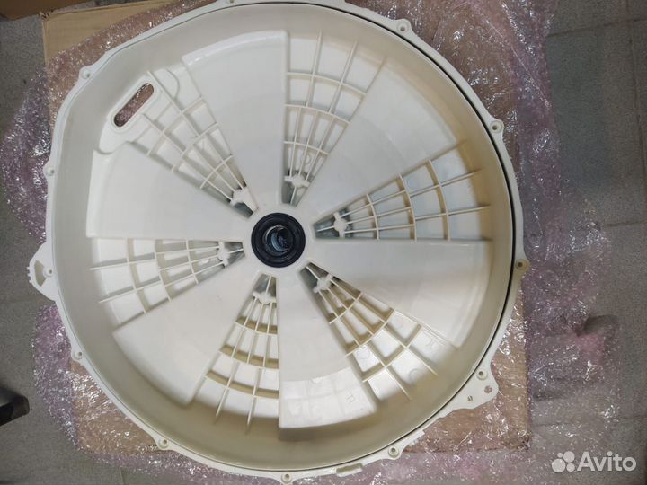 Задняя часть бака стиральной машины прямой привод