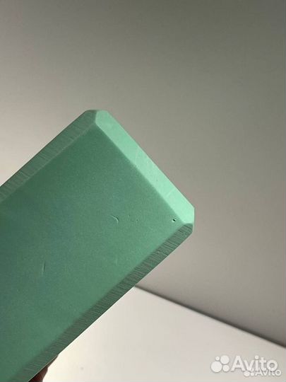 Блок для йоги опорный Эва / фитнес кирпич зелёный