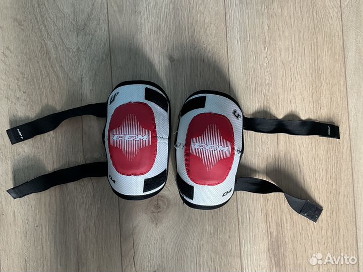 Налокотники хоккейные детские CCM