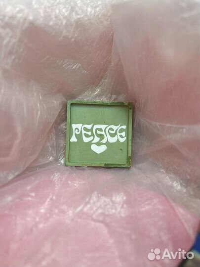 Квадратная подставка в единственном экземпляре