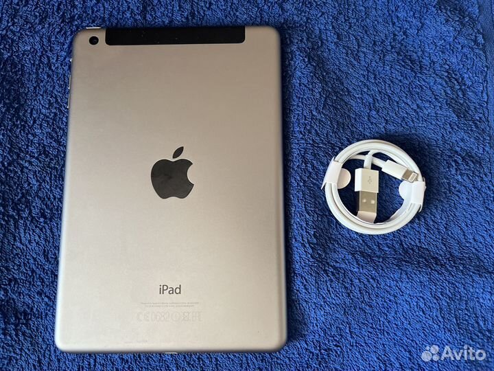 iPad mini третьего поколения + кабель