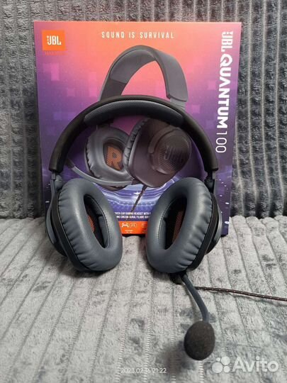 Наушники JBL Quantum 100