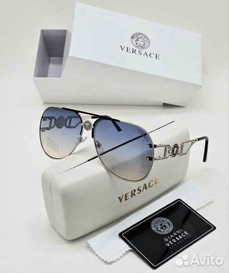 Солнцезащитные очки Versace