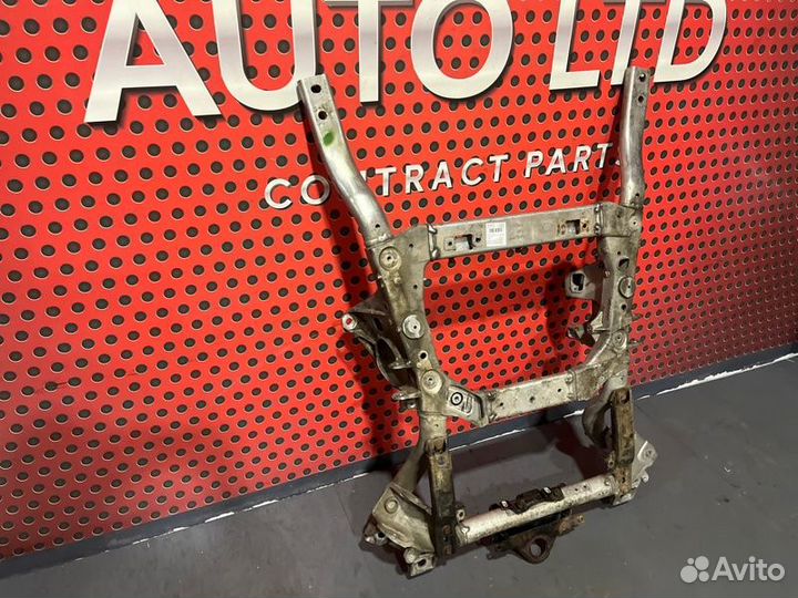 Балка подвески передняя (подрамник) Land Rover