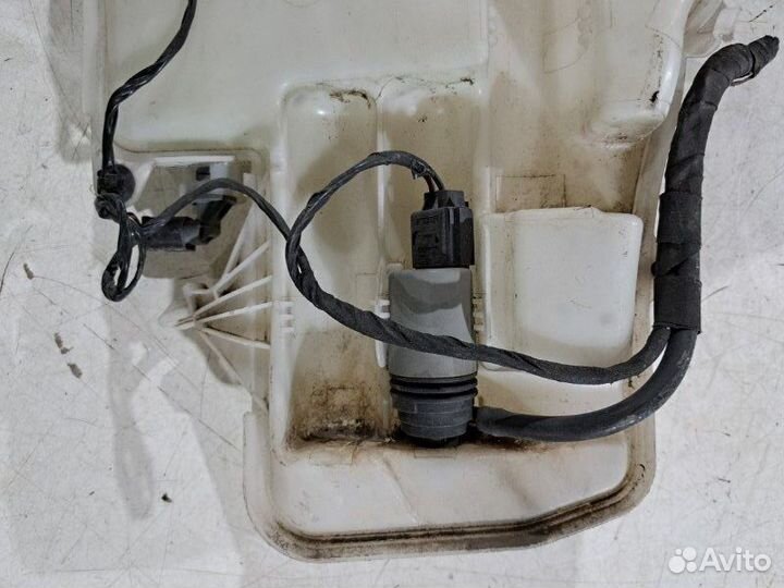 Бачок омывателя лобового стекла Bmw 3 Серия