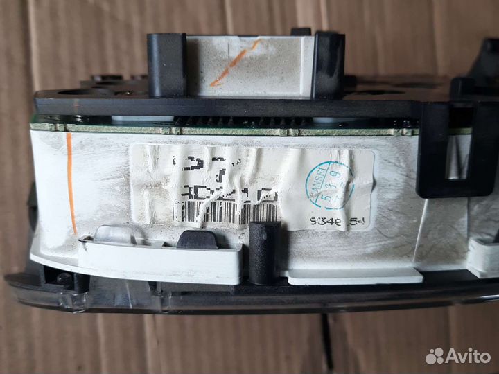 Щиток приборов Nissan Presage дизель