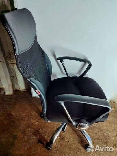 Компьютерное кресло