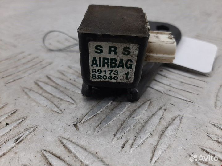 Датчик удара Toyota Yaris P1 рест. 2004 8917359135