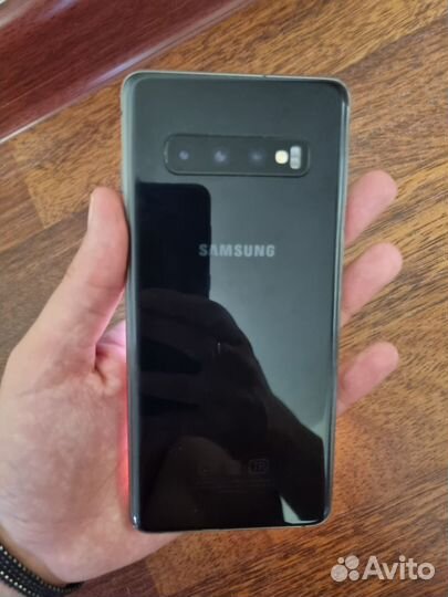 Samsung Galaxy S10, 8/128 ГБ