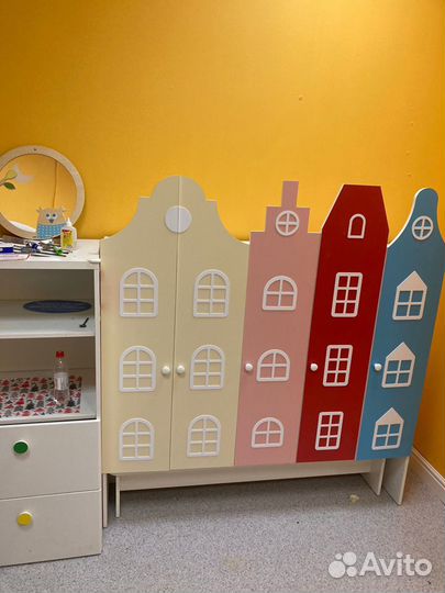 Шкафы в раздевалку детского сада. Шкафчики в сад