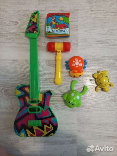 Развивающие игрушки для малышей пакетом