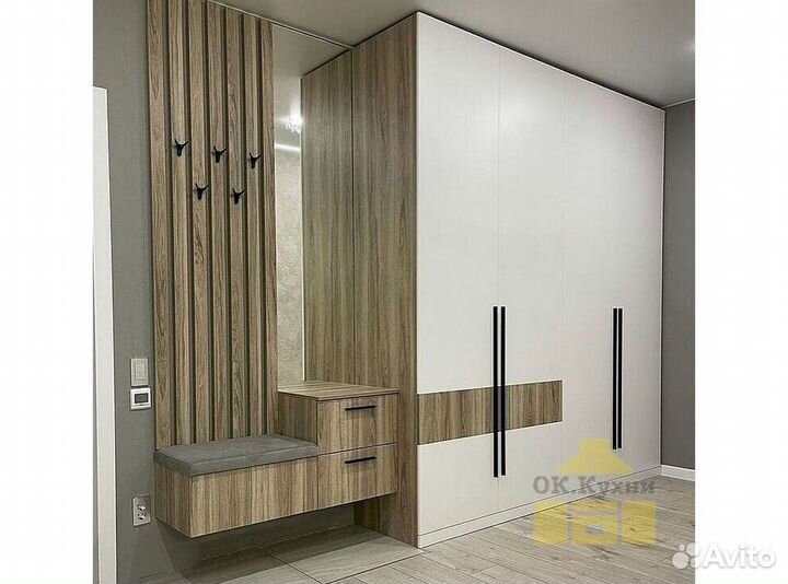 Распашной шкаф