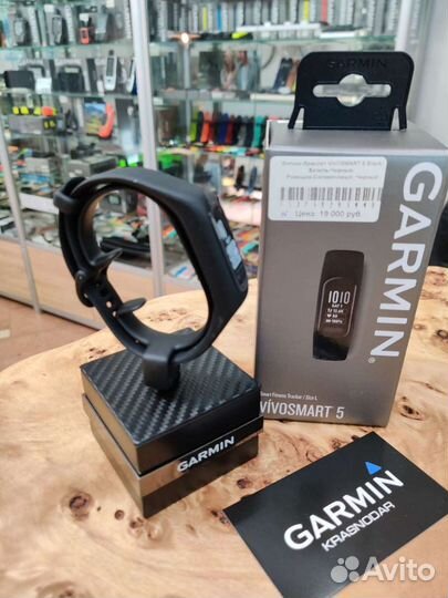 Фитнес-браслет Garmin Vivosmart 5 Black