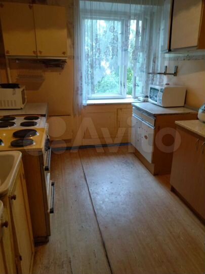 Комната 13 м² в 5-к., 4/9 эт.