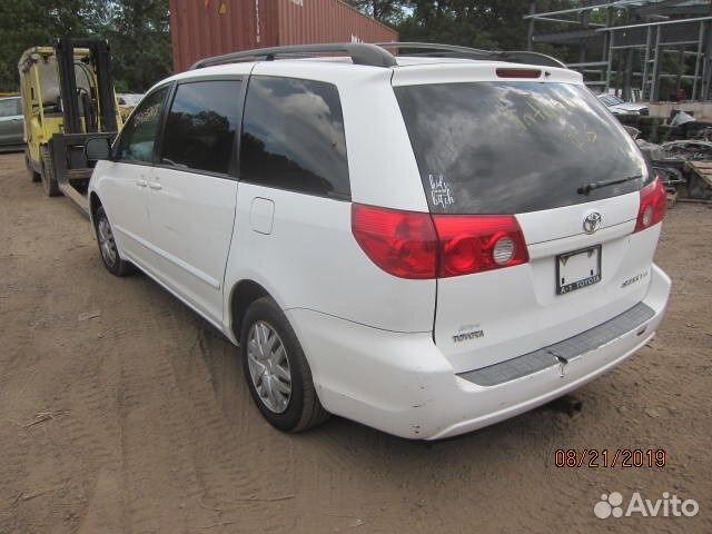 Разбор на запчасти Toyota Sienna 2