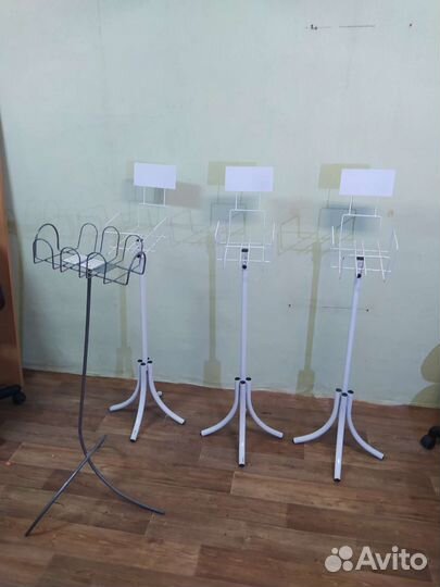 Стойки для листовок