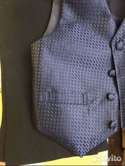 Два разных Костюм 2-ка