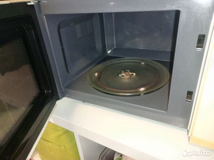 Микроволновка Hansa рабочая