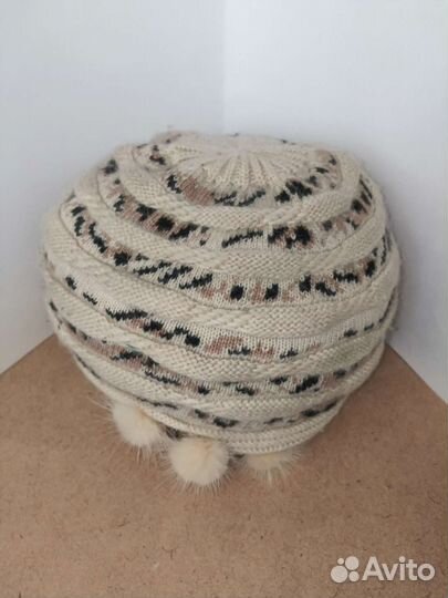 Шапка женская вязаная