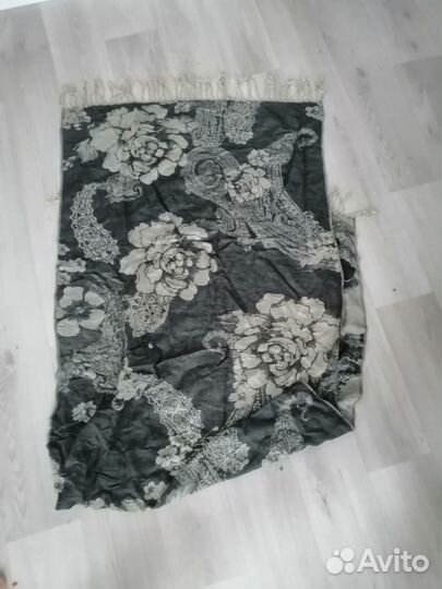 Продам шарфы в отличном состоянии