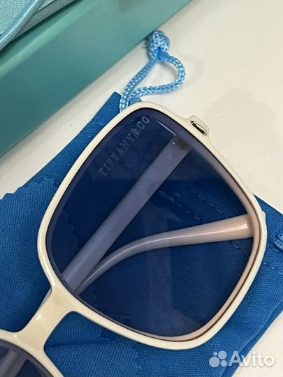 Солнцезащитные очки женские