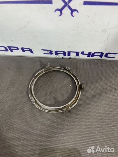 Рамка противотуманой фары левой, Toyota