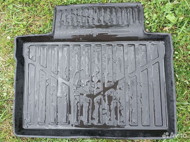 Автомобильные коврики в салон на LADA Vesta