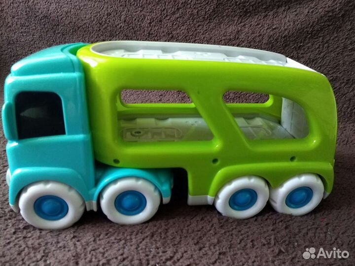 Игрушки для мальчиков. Гонки Машина