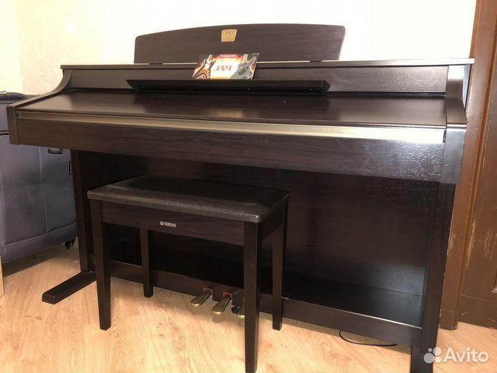 Цифровое пианино Yamaha Clavinova CLP-330 синтезат