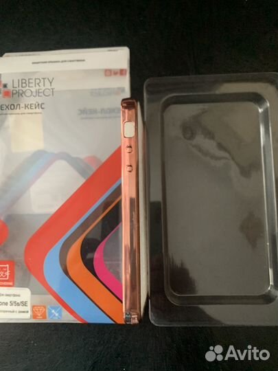 Защитный чехол на телефон