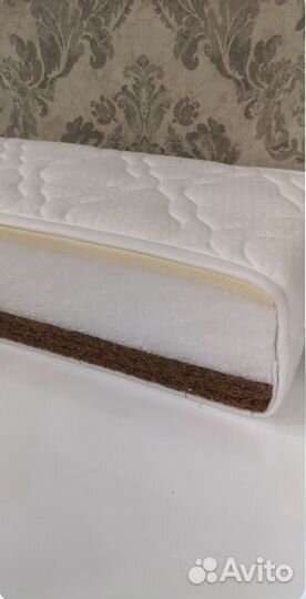 Детская кровать с матрасом