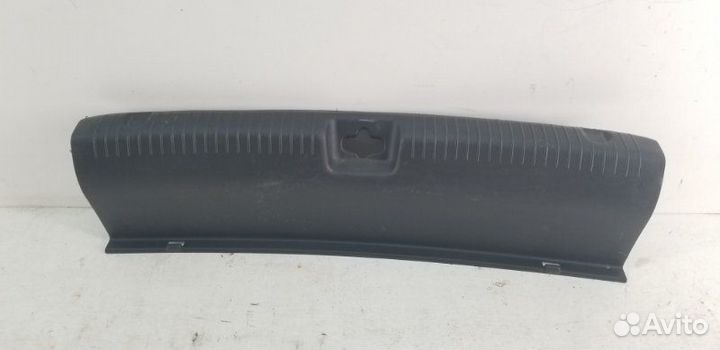 Накладка замка багажника Kia Rio 3 2011-2017