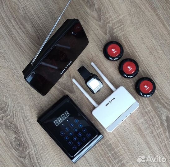 Кнопка вызова персонала, часы, табло, пуль, репите