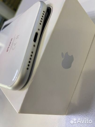 iPhone XR 64 гб