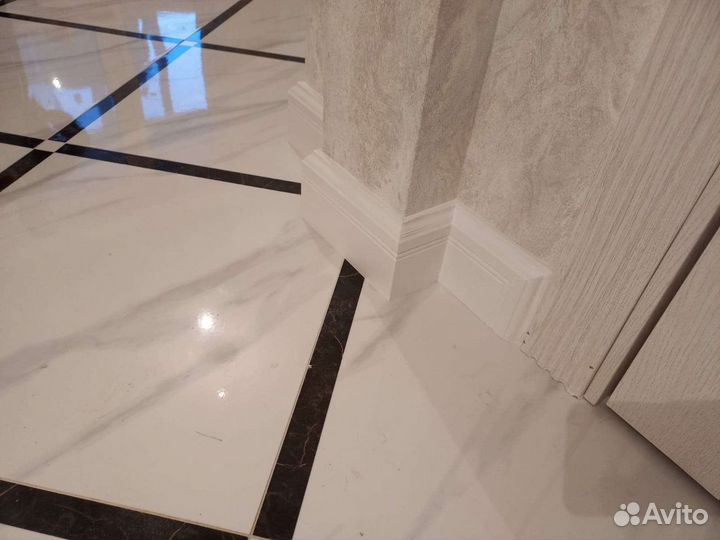 Монтаж плинтуса