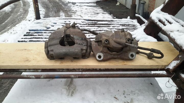 Суппорта передние пара volkswagen T5 GP