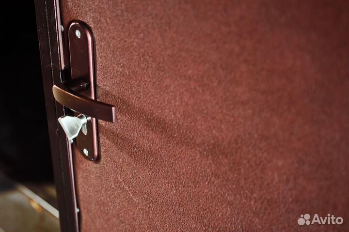 Дверь входная металлическая